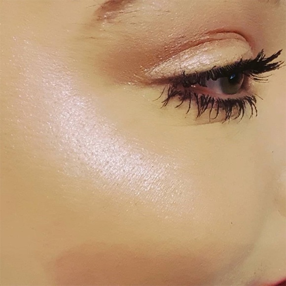 Frozen Peach Supreme Frost Highlighting Powder Jeffree Star - Picture 4 of 8